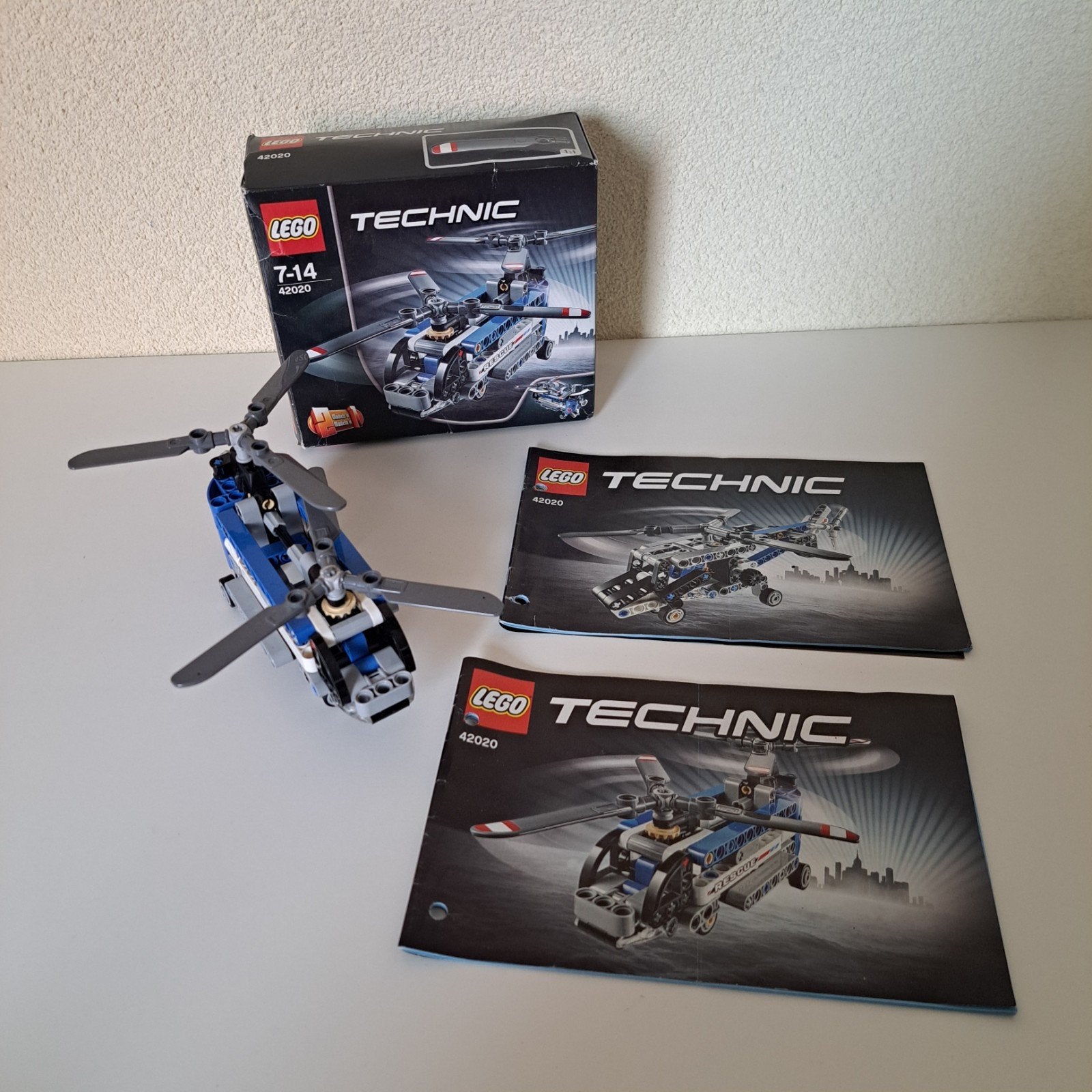 Lego Technic 42020. Helikopter met dubbele rotor., Ophalen of Verzenden, Zo goed als nieuw, Lego