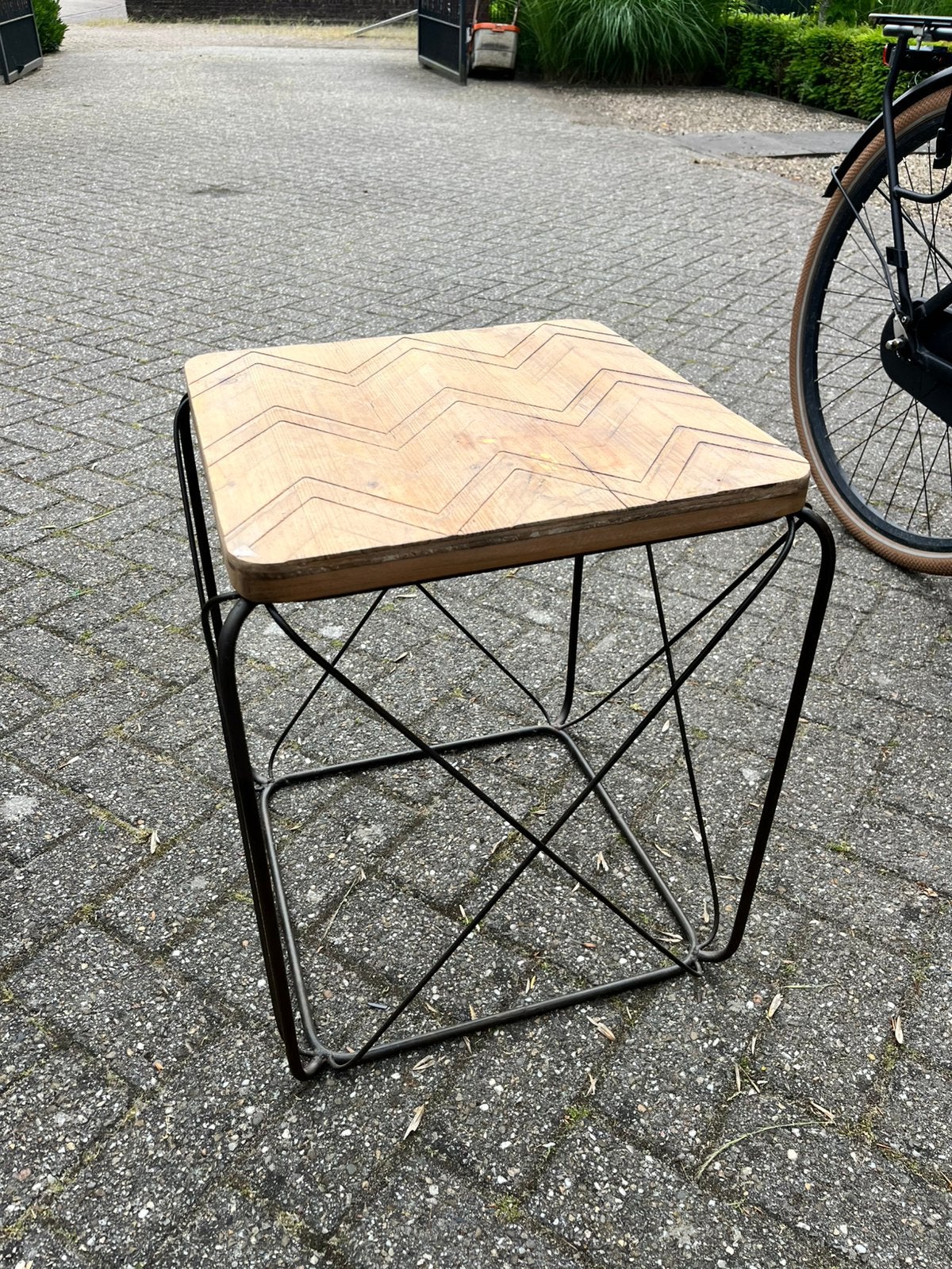 Vierkant open bijzettafeltje, Ophalen of Verzenden, Vierkant, Minder dan 55 cm, 45 tot 60 cm