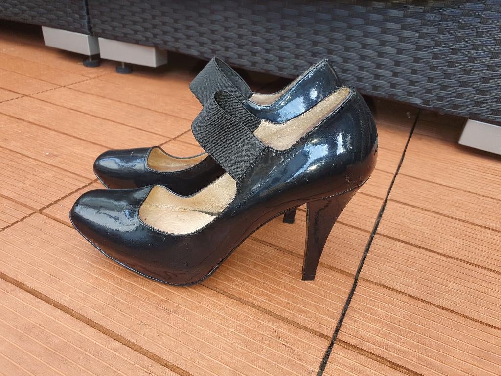 Pumps Bershka mt.39 zwart lakleer hakhoogte 10cm, Pumps, Zwart, Gedragen, Bershka
