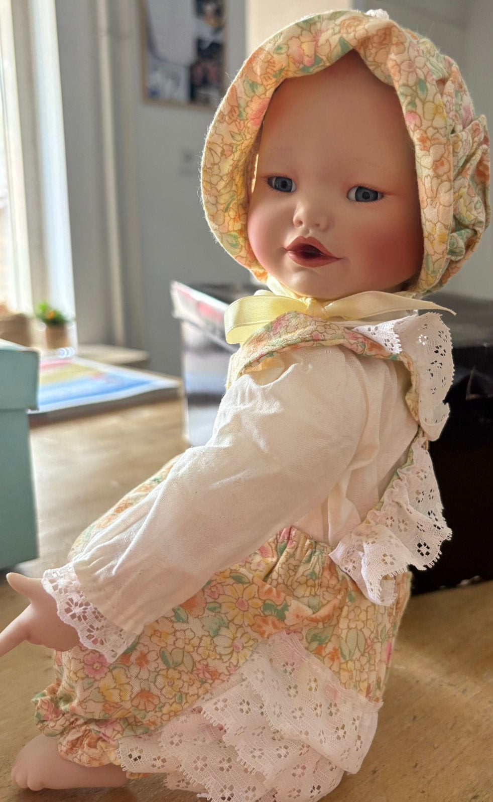 Poseleinen pop (1991) ‘Lisa’, Verzamelen, Poppen, Ophalen of Verzenden, Nieuw