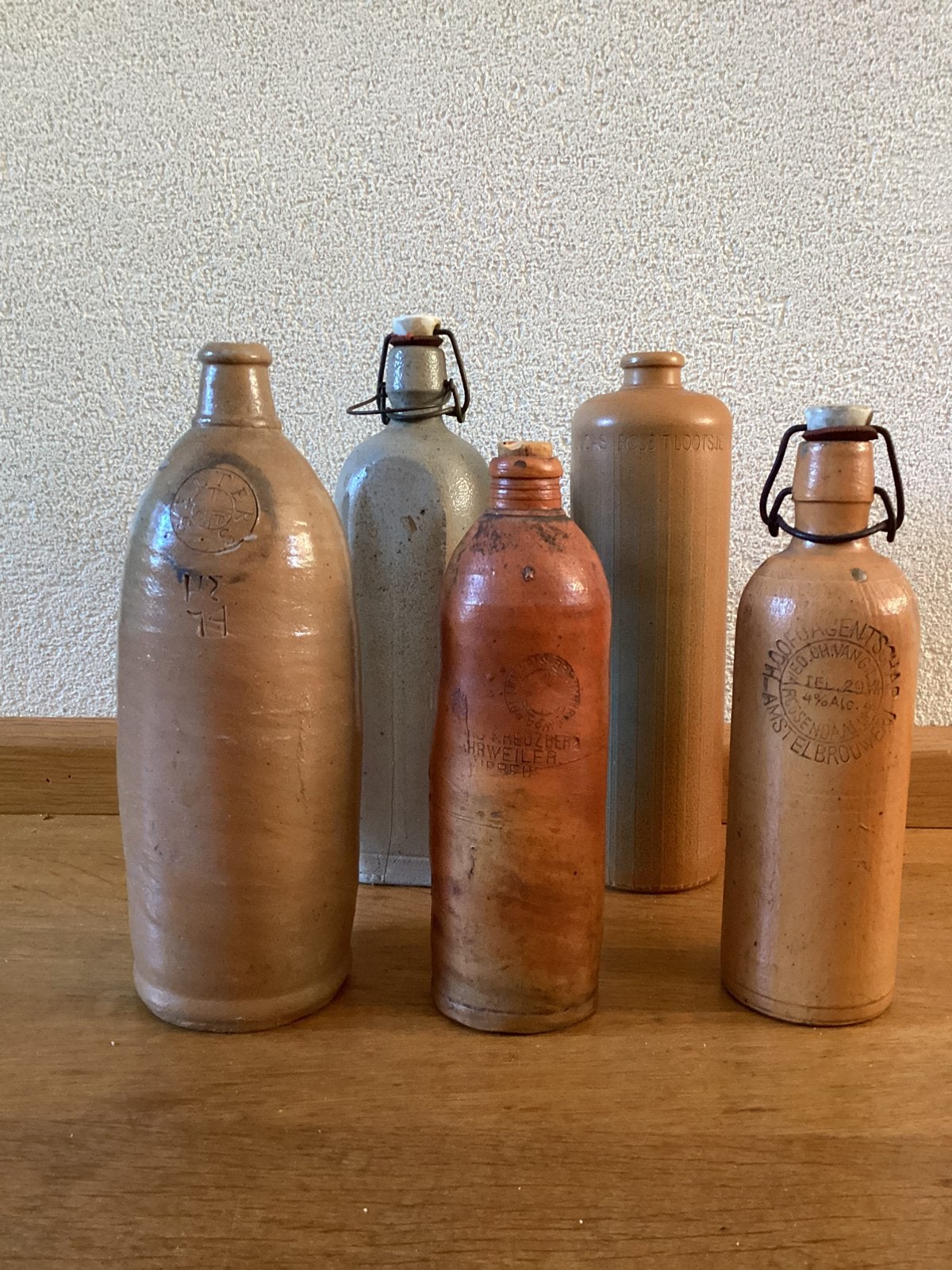 5 aardewerk kruiken voor mineraalwater, bier en jenever, Antiek en Kunst, Antiek | Keramiek en Aardewerk, Ophalen of Verzenden
