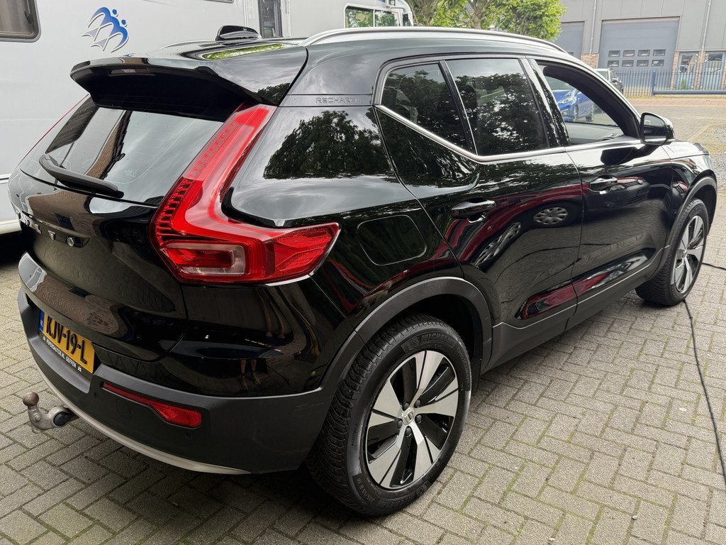 Volvo XC40 1.5 T4 Plug-in hybrid Core Bright 211 pk Elek. Tr, Auto's, Stof, Zwart, Bedrijf, Hybride Elektrisch/Benzine