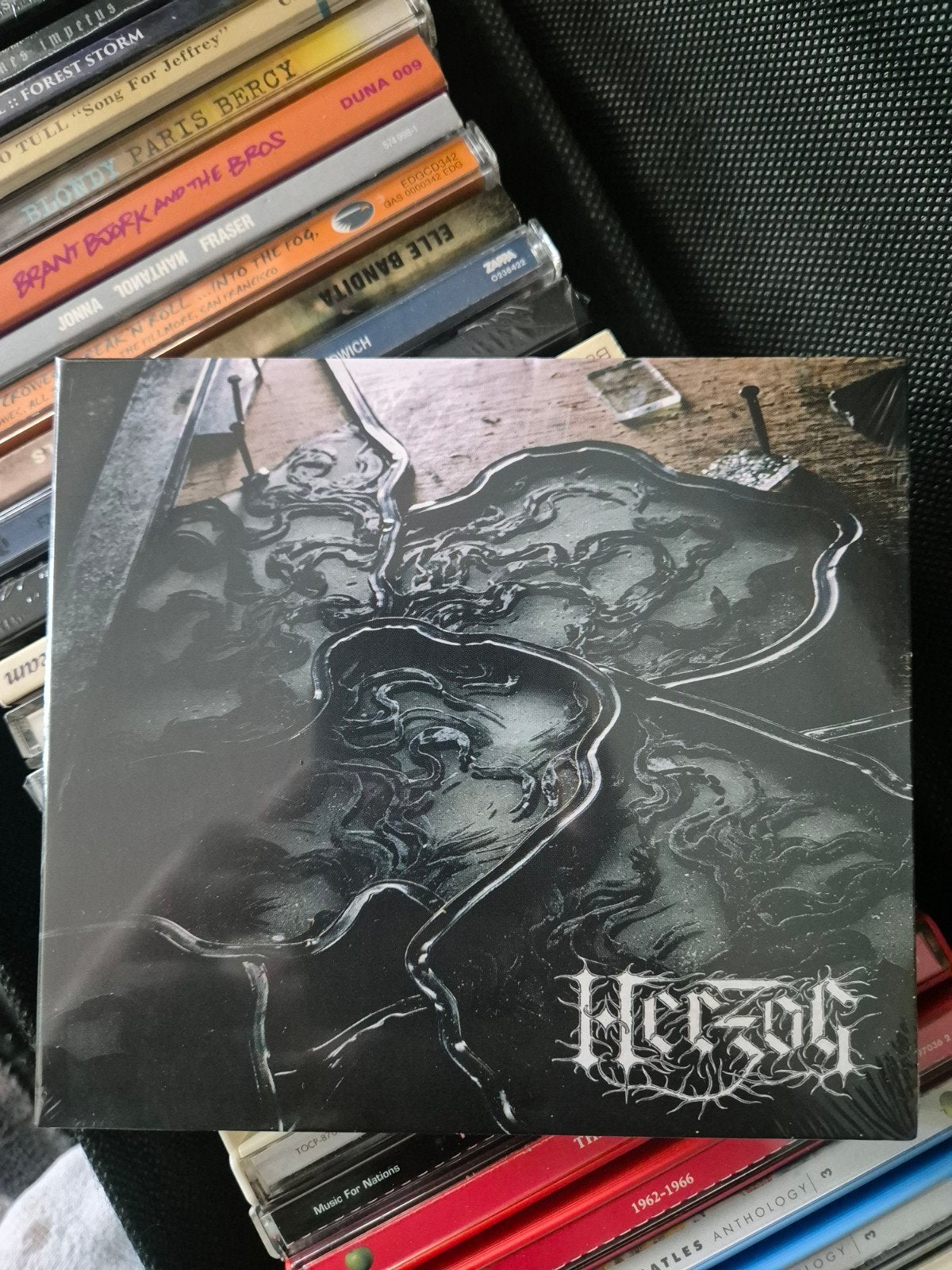 Herzog - Molten Tesseract CD (Nieuw in verpakking), Ophalen of Verzenden, Nieuw in verpakking, Album, Inclusief doosje