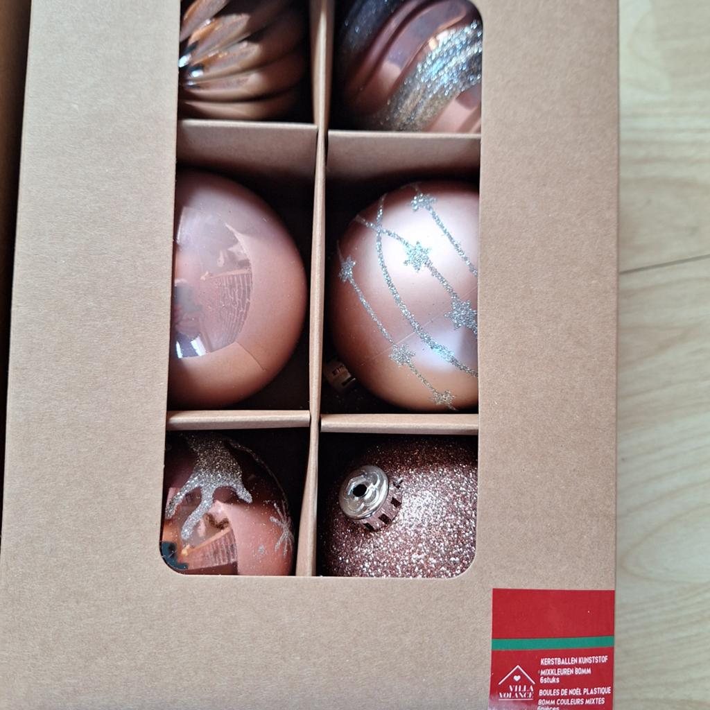 Kerstballen, Ophalen