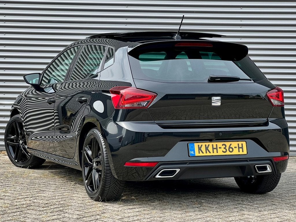 Seat Ibiza 1.0 TSI FR Black Edition DSG | Panorama | Virtual, Gebruikt, Bedrijf, 600 kg, 3 cilinders