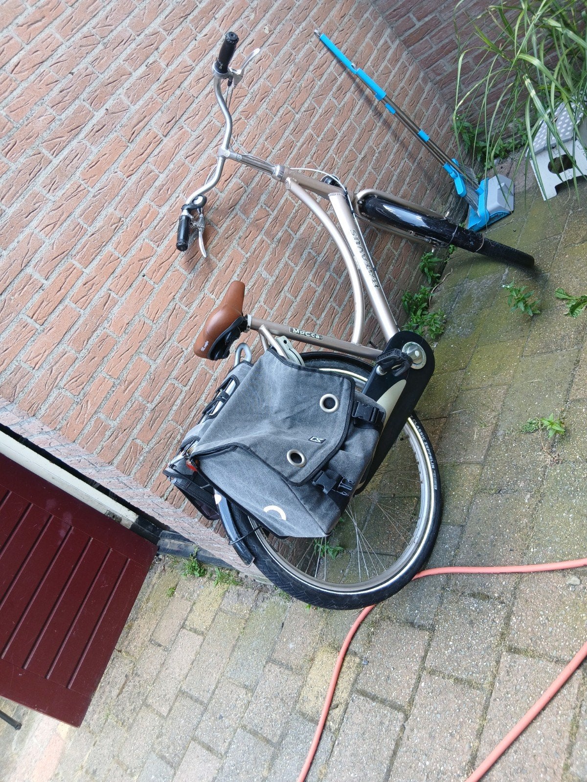 Batavus damesfiets met lage instap en versnellingen, Ophalen, Terugtraprem, Batavus, Versnellingen