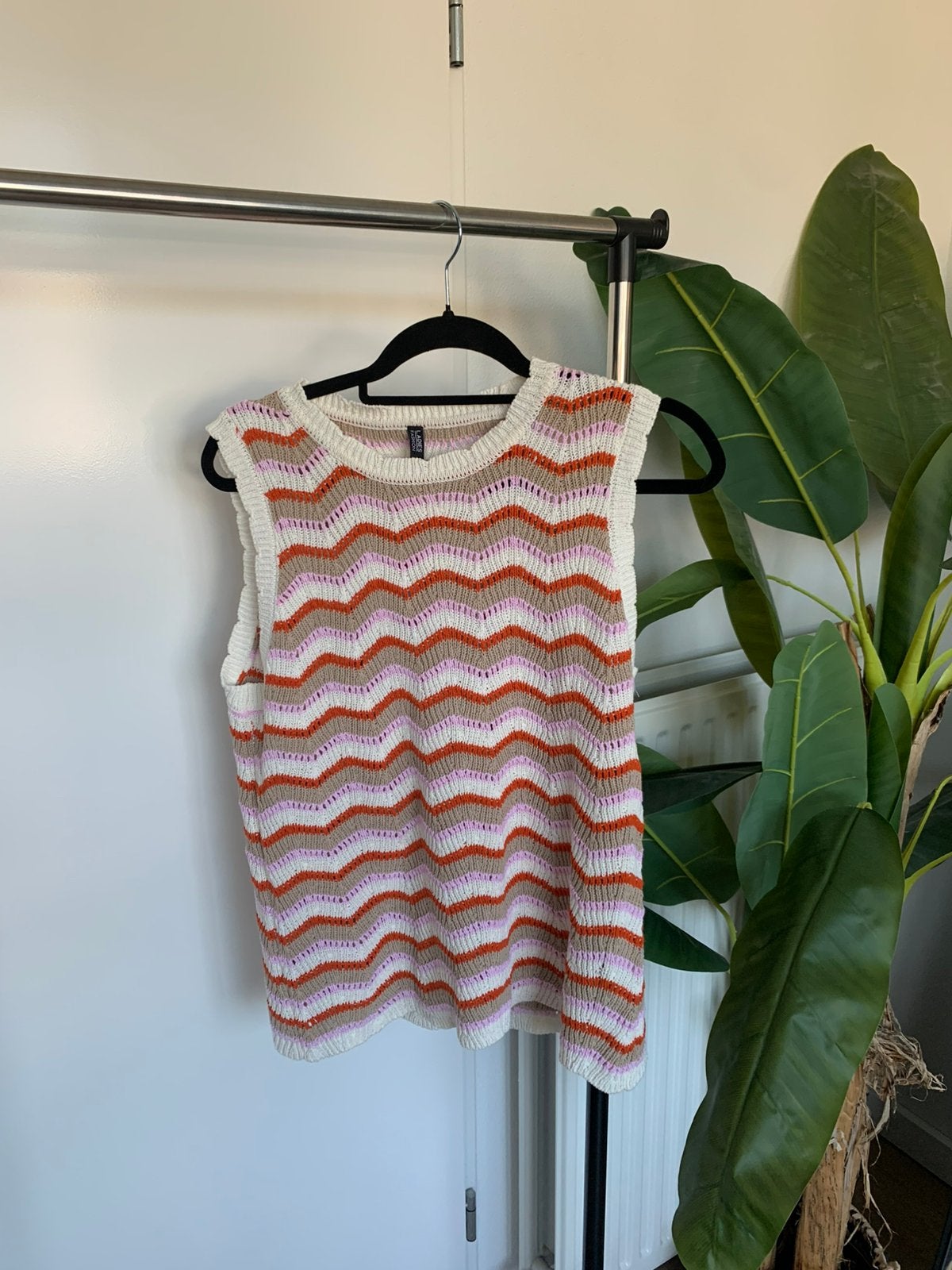 Wibra top maat 46/48, Kleding | Dames, Tops, Zo goed als nieuw, Maat 46/48 (XL) of groter, Meerkleurig, Zonder mouw, Verzenden