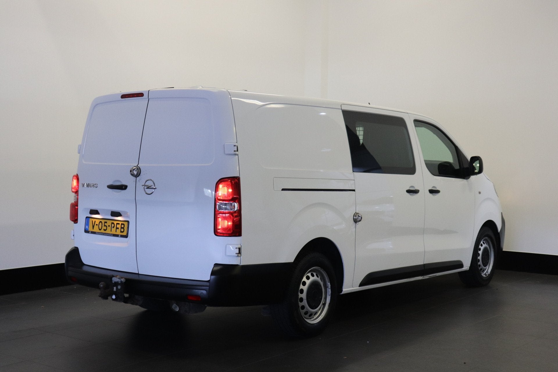 Opel Vivaro 2.0 CDTI 122PK L3 EURO 6 - Airco - Navi - Cruise, Auto's, Gebruikt, 4 cilinders, 2500 kg, Bedrijf