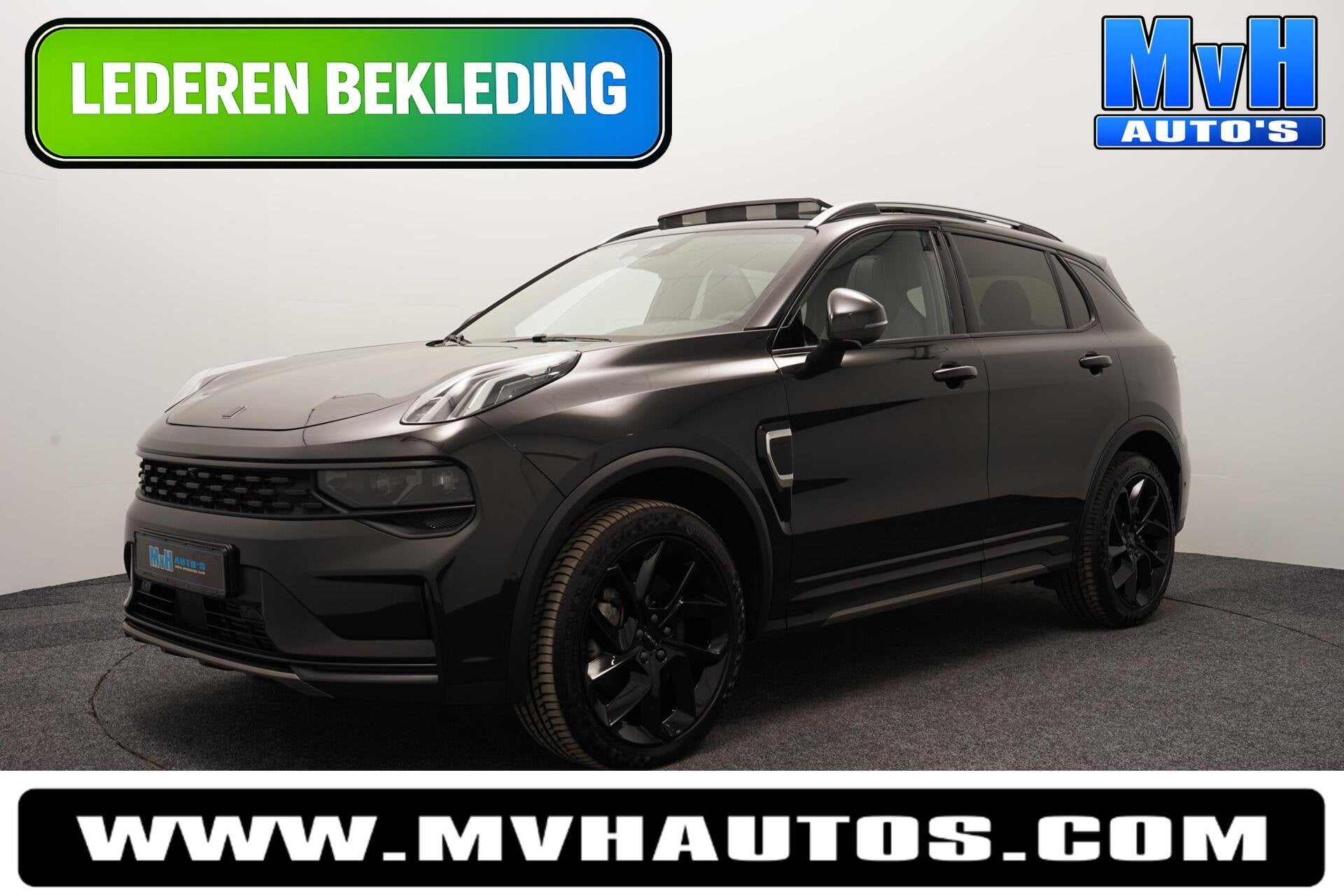 Lynk & Co 01 1.5 PHEV|FULL BLACK XL|ZWARTE.HEMEL|LEER|PANO, Stof, Met garantie (alle), Automatische klimaatregeling, Zwart