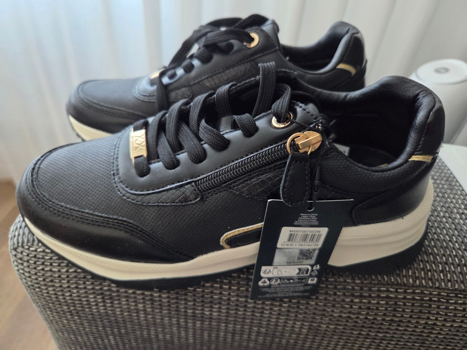 Nieuwe zwarte sneakers met gouden details, Zwart, By mexx, Nieuw, Dansschoenen