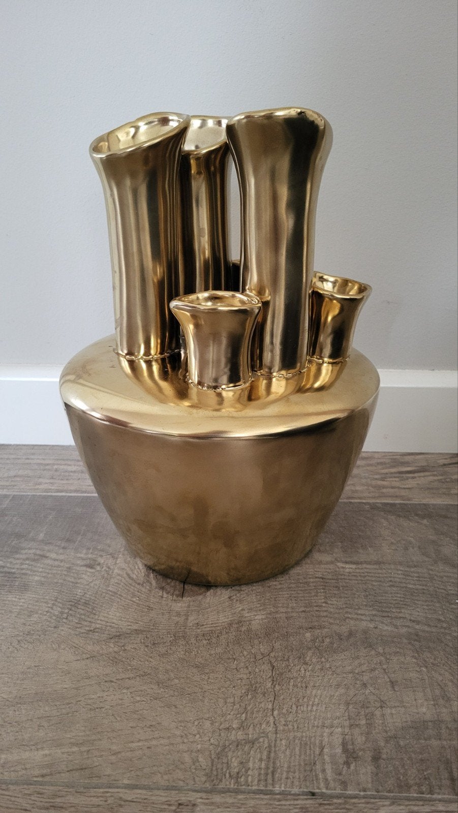 DK vaas goud, Gebruikt, Met patroon/structuur, 27 cm, Ophalen of Verzenden