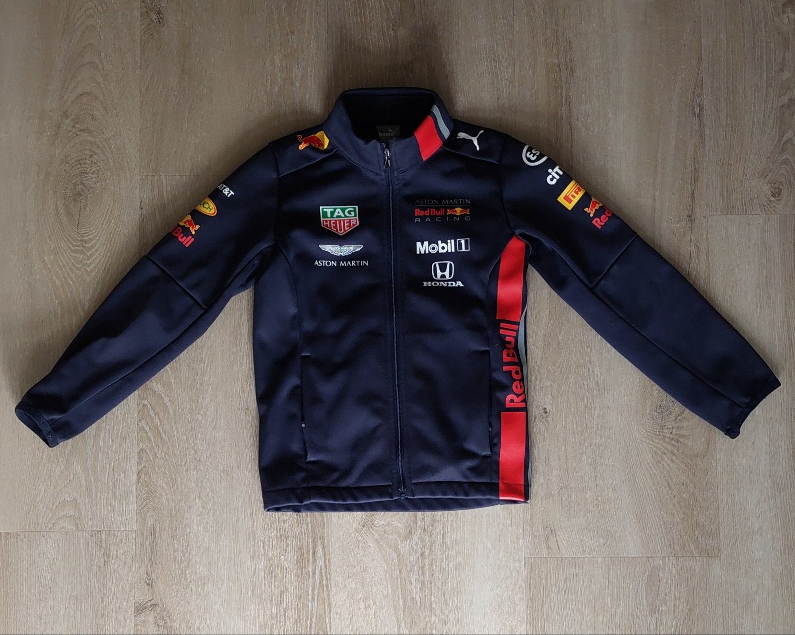 Red Bull Racing softshell jasje maat 116, Puma, Ophalen of Verzenden, Zo goed als nieuw, Jongen