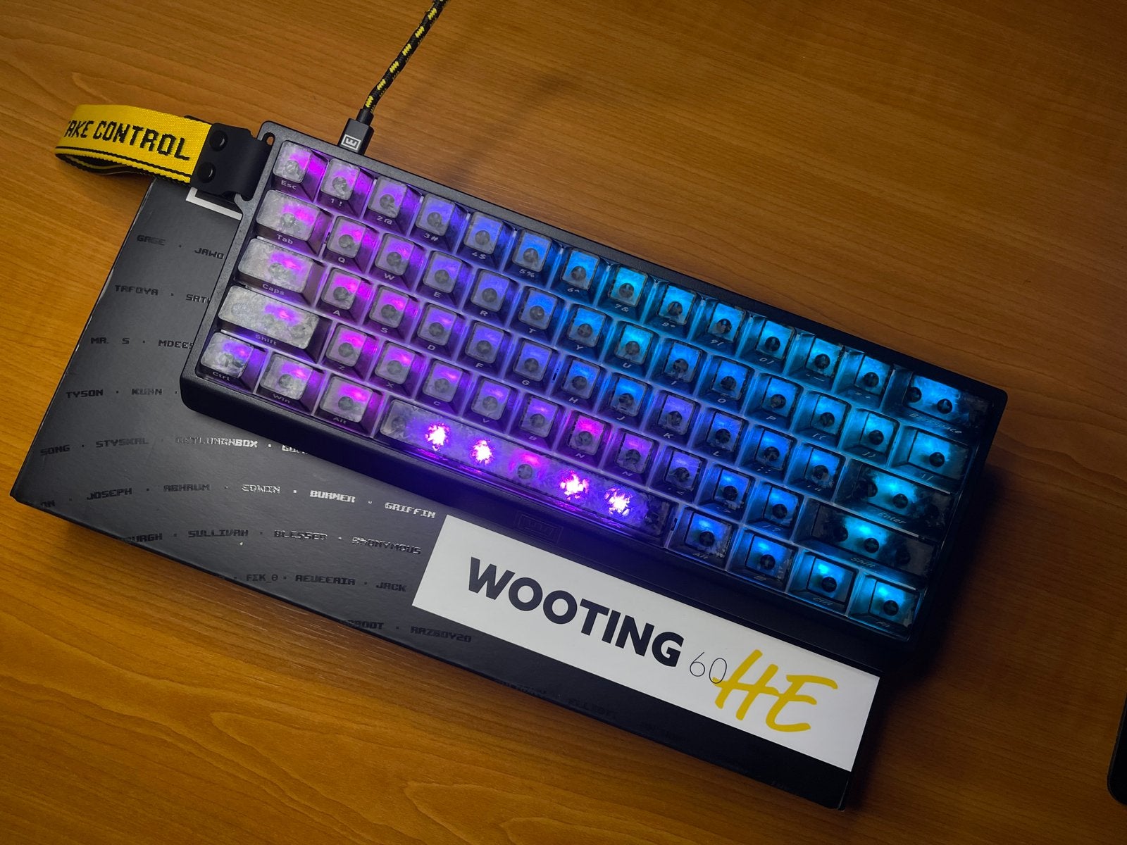 Custom Wooting 60HE | Carbon Fibre Keycaps | Magnetisch !, Computers en Software, Toetsenborden, Ophalen of Verzenden, Qwerty