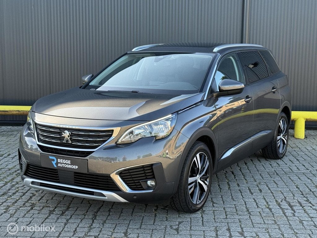 Peugeot 5008 1.5 BlueHDI Allure AUTOMAAT | EXPORTPRIJS !, Auto's, Peugeot, Gebruikt, 4 cilinders, 7 stoelen, Bedrijf