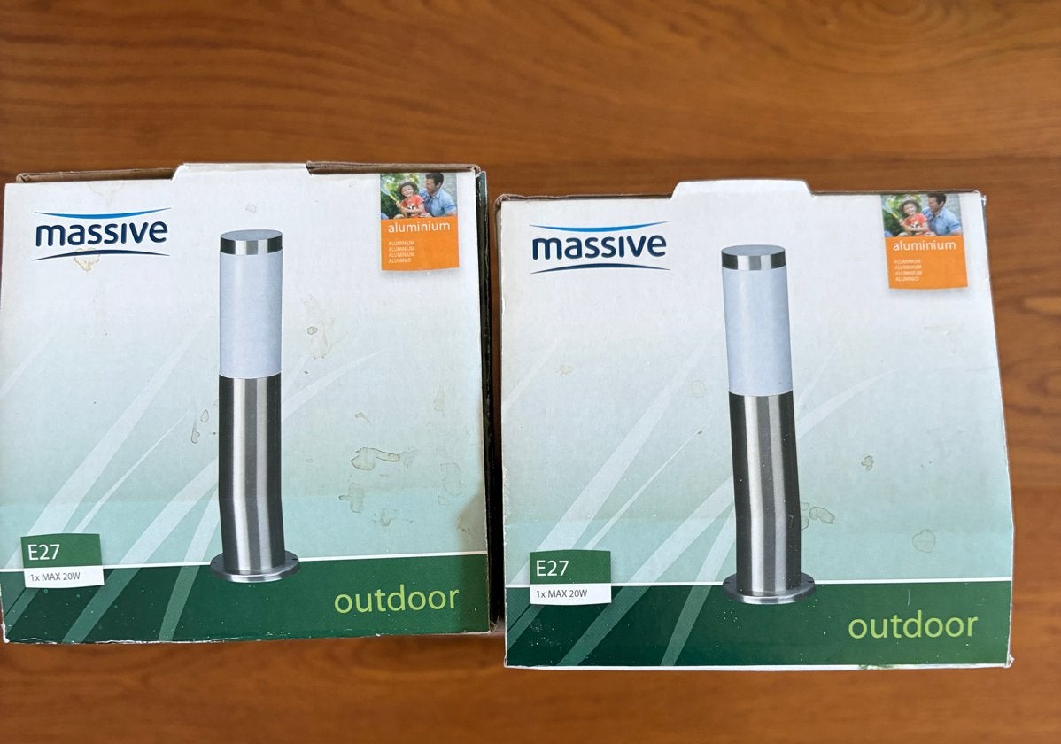 2x Massive Utrecht Buitenlampen - Nieuw in doos, Ophalen, Minder dan 50 watt, Netvoeding, Vloerlamp