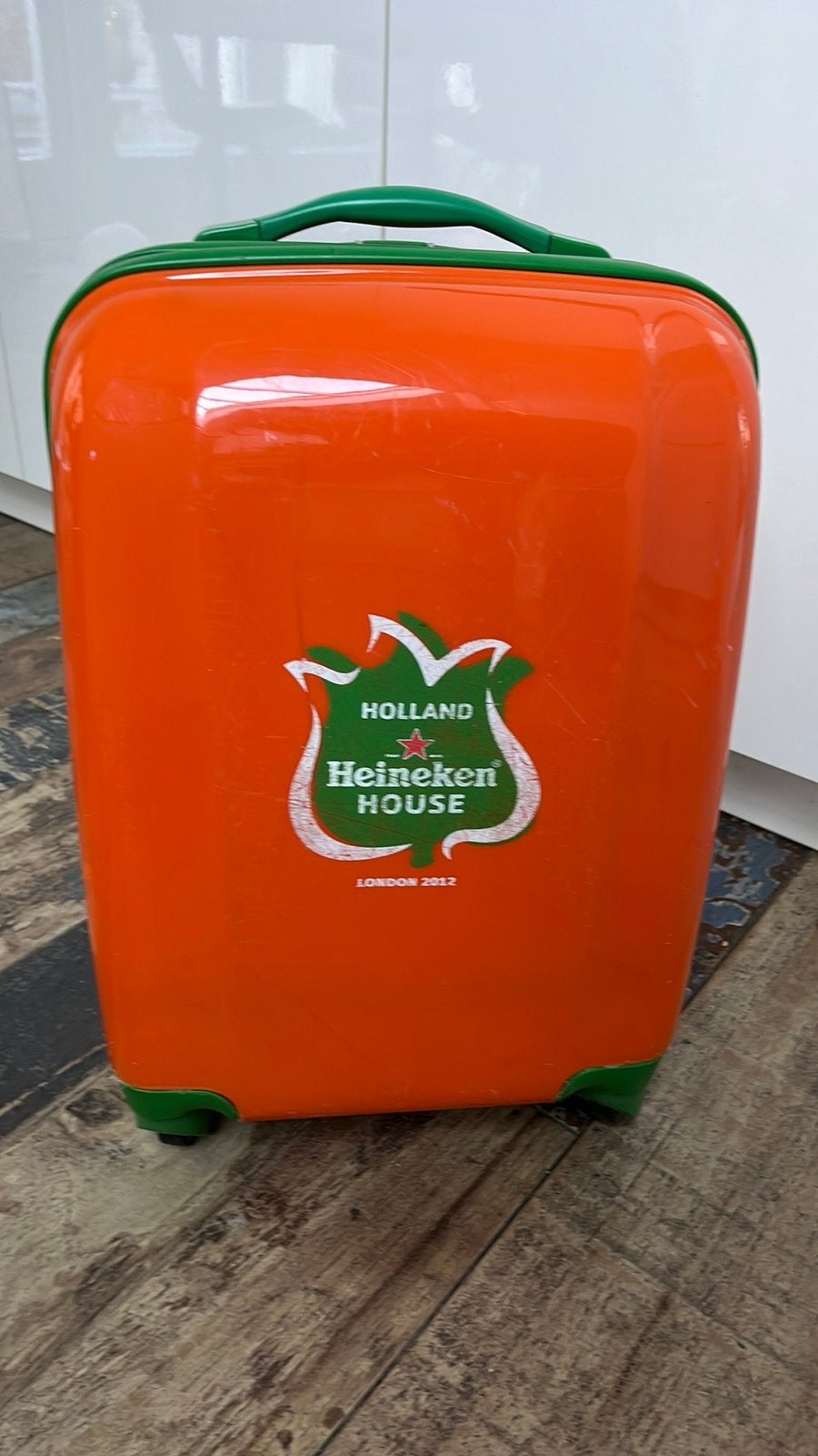 Oranje Heineken House trolley Londen 2012, Gebruikt, Hard kunststof, Slot, Minder dan 50 cm