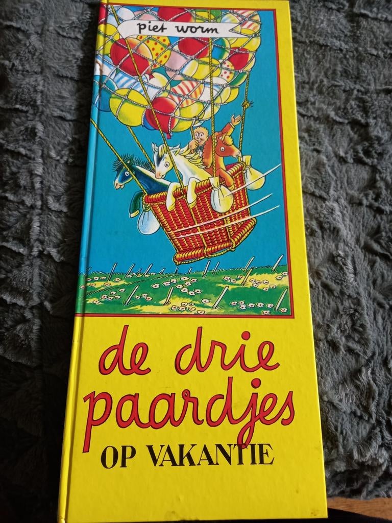 De Drie Paardjes op Vakantie - Piet Worm (Kinderboek), Boeken, Ophalen of Verzenden, Gelezen, Piet Worm, Fictie algemeen