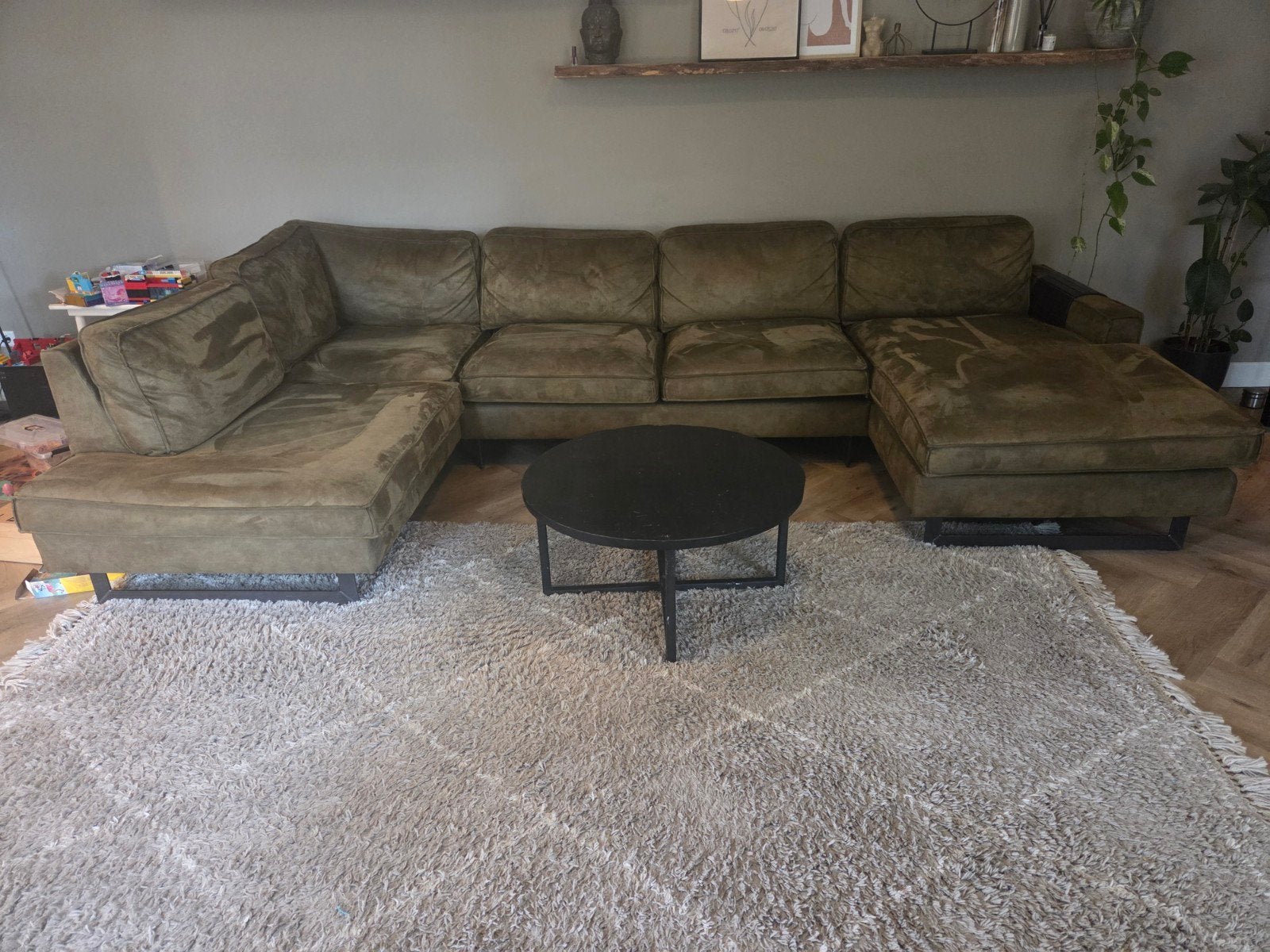 Grote hoekbank met chaise longue, olijfgroen, Huis en Inrichting, Ophalen, Gebruikt, Hoekbank, 300 cm of meer