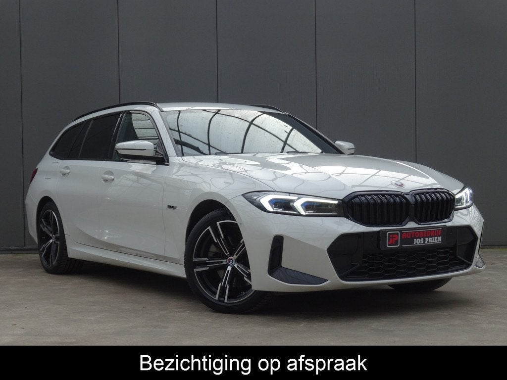 BMW 3 Serie Touring 330e * M-PAKKET * FACELIFT ! (bj 2023), Auto's, BMW, Bedrijf, Te koop, 3-Serie, ABS, Achteruitrijcamera, Airbags