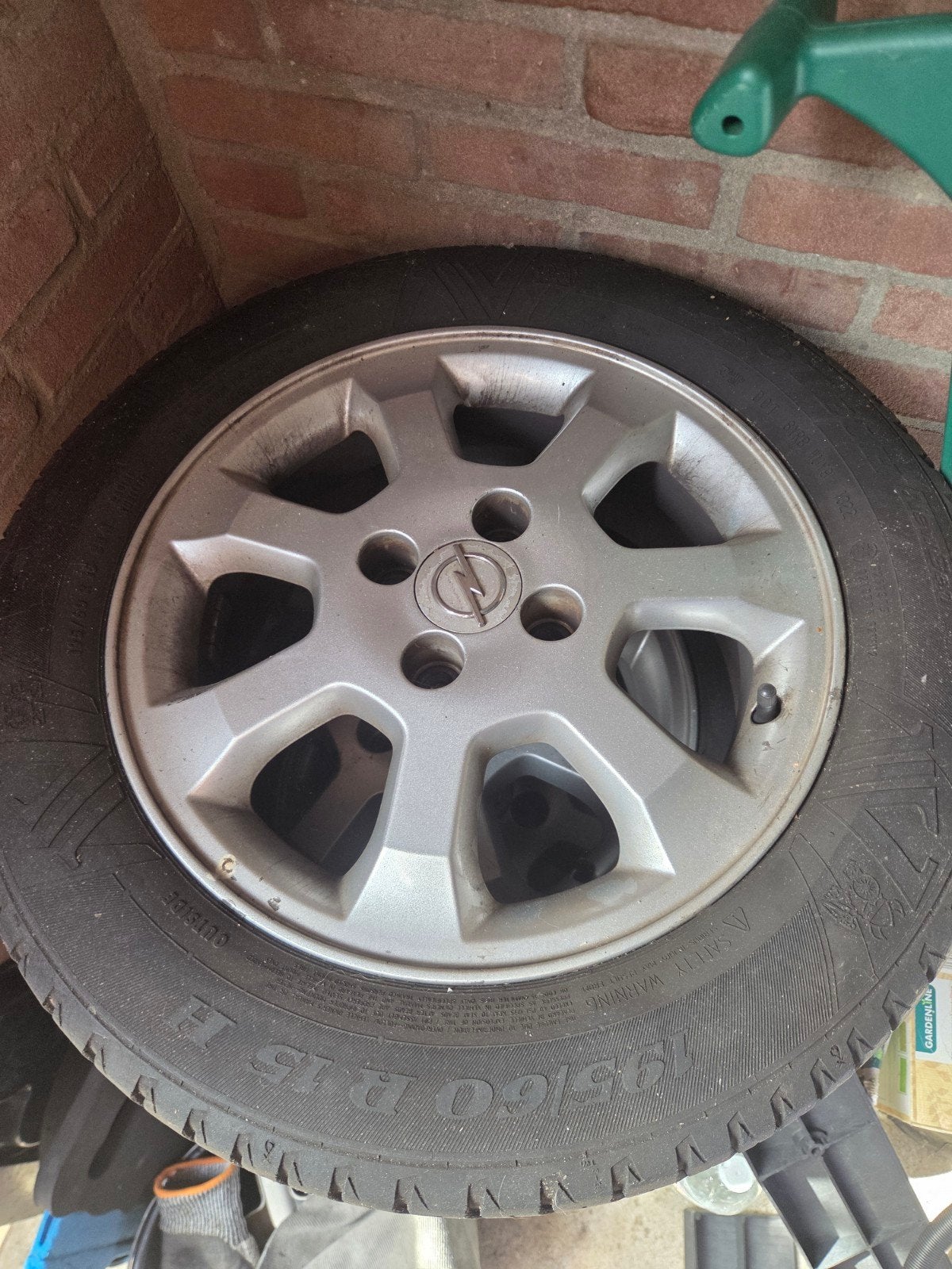 Opel wielen 4x100 15 inch velgen met zomerbanden, Ophalen, Gebruikt, 15 inch, Banden en Velgen