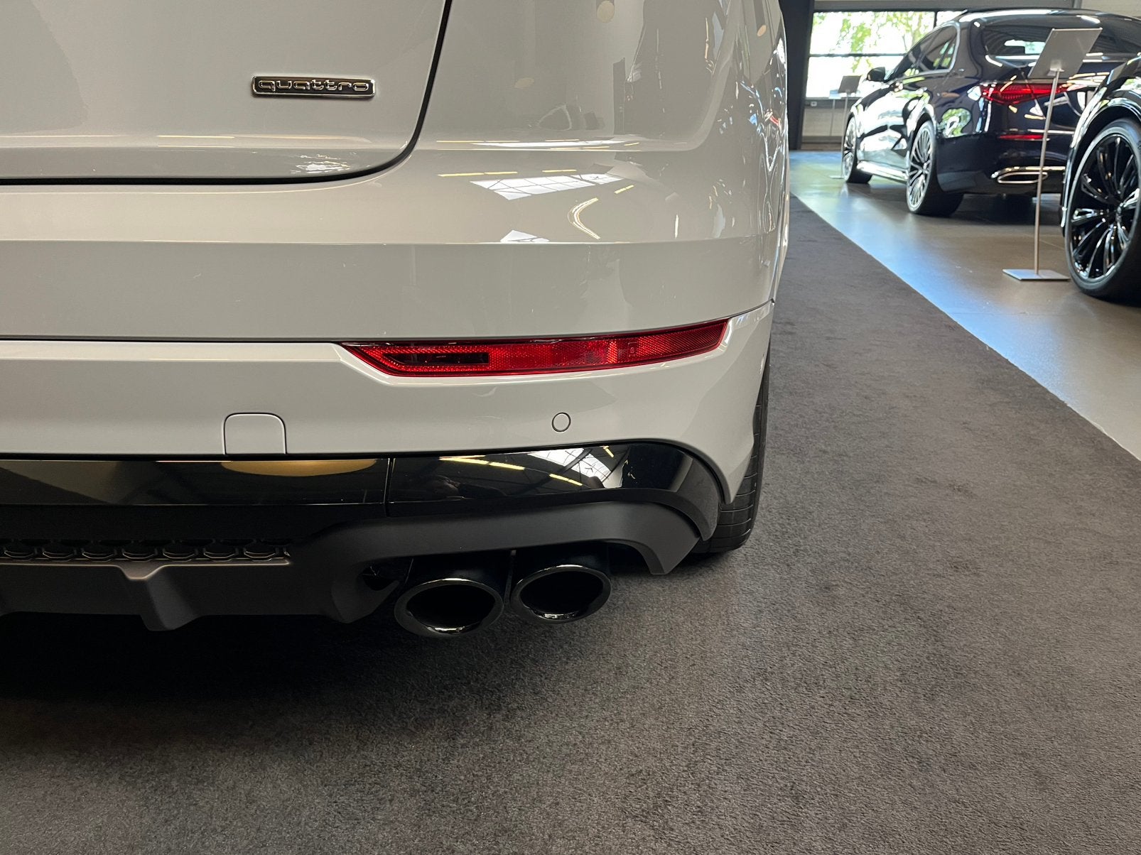 Audi Q8 ronde uitlaten, Auto-onderdelen, Uitlaatsystemen, Ophalen of Verzenden, Nieuw, Audi