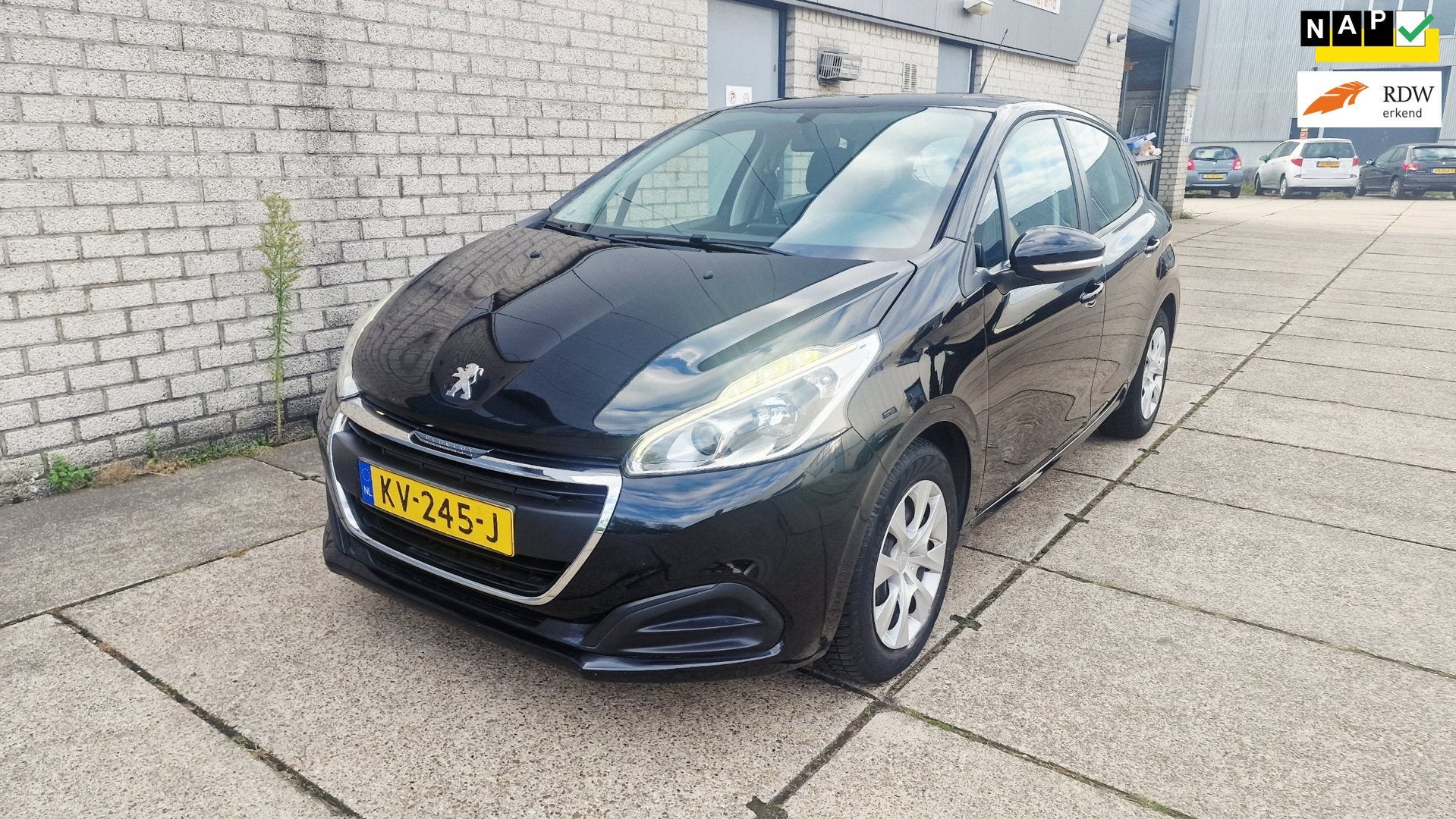 Peugeot 208 1.2 PureTech Active Navigatie Airco NAP...., Voorwielaandrijving, Gebruikt, 1199 cc, 82 pk
