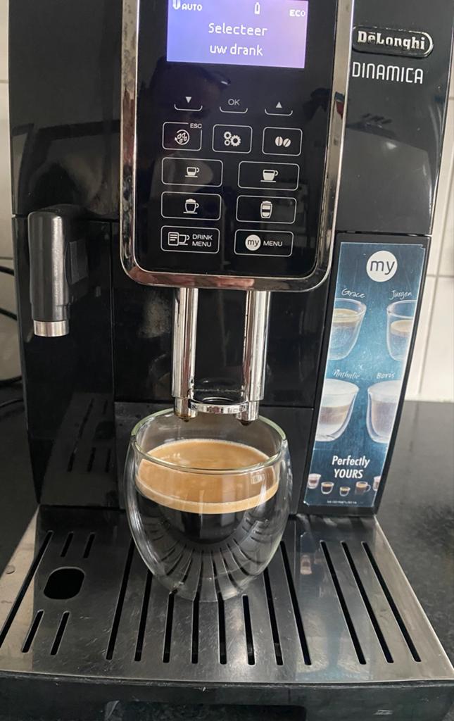 De'Longhi Dinamica Volautomatische Espressomac, Witgoed en Apparatuur, Koffiezetapparaten, Afneembaar waterreservoir, Espresso apparaat