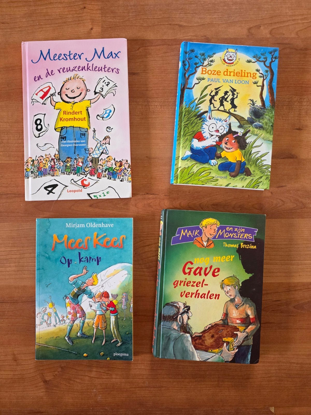 4 kinderboeken,  oa Meester Max en Mees Kees, Boeken, Fictie algemeen, Rindert Kromhout, Ophalen of Verzenden, Zo goed als nieuw