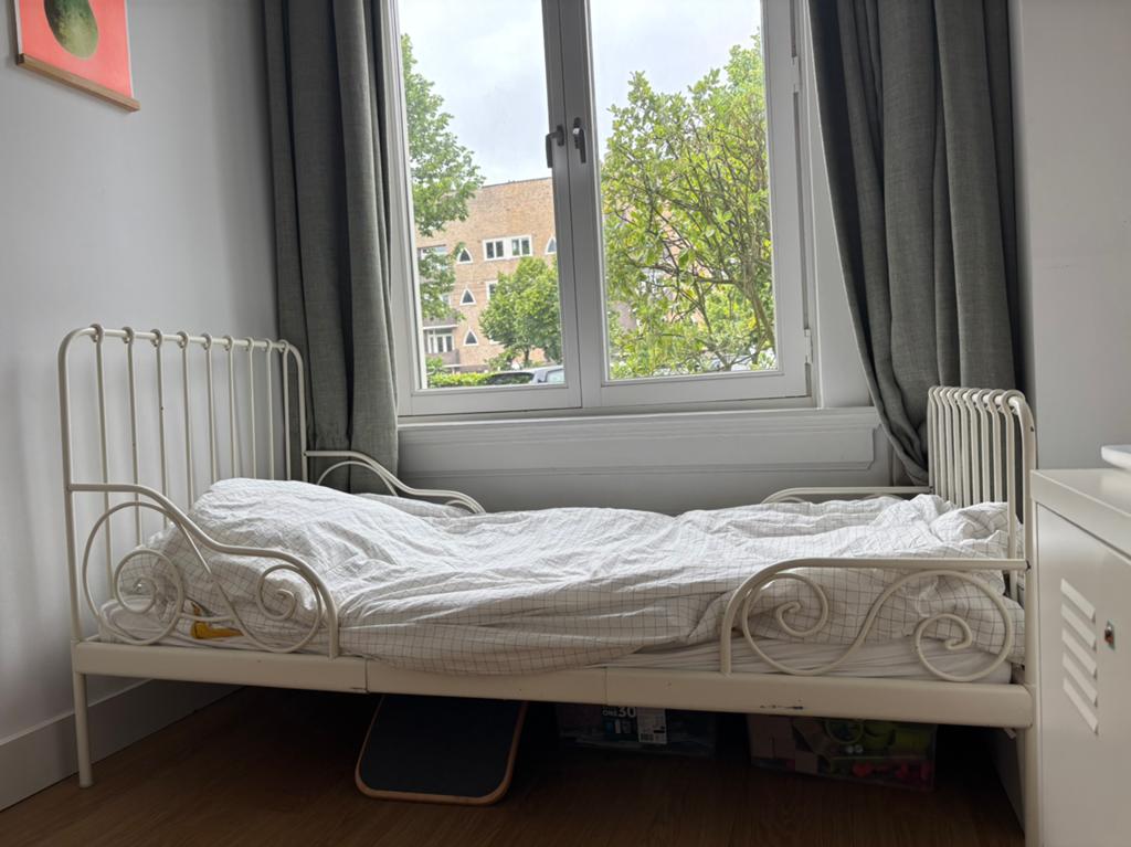Ikea uitschuifbed minnen, Huis en Inrichting, Slaapkamer | Bedden, Ophalen, Verstelbaar, 90 cm, Eenpersoons