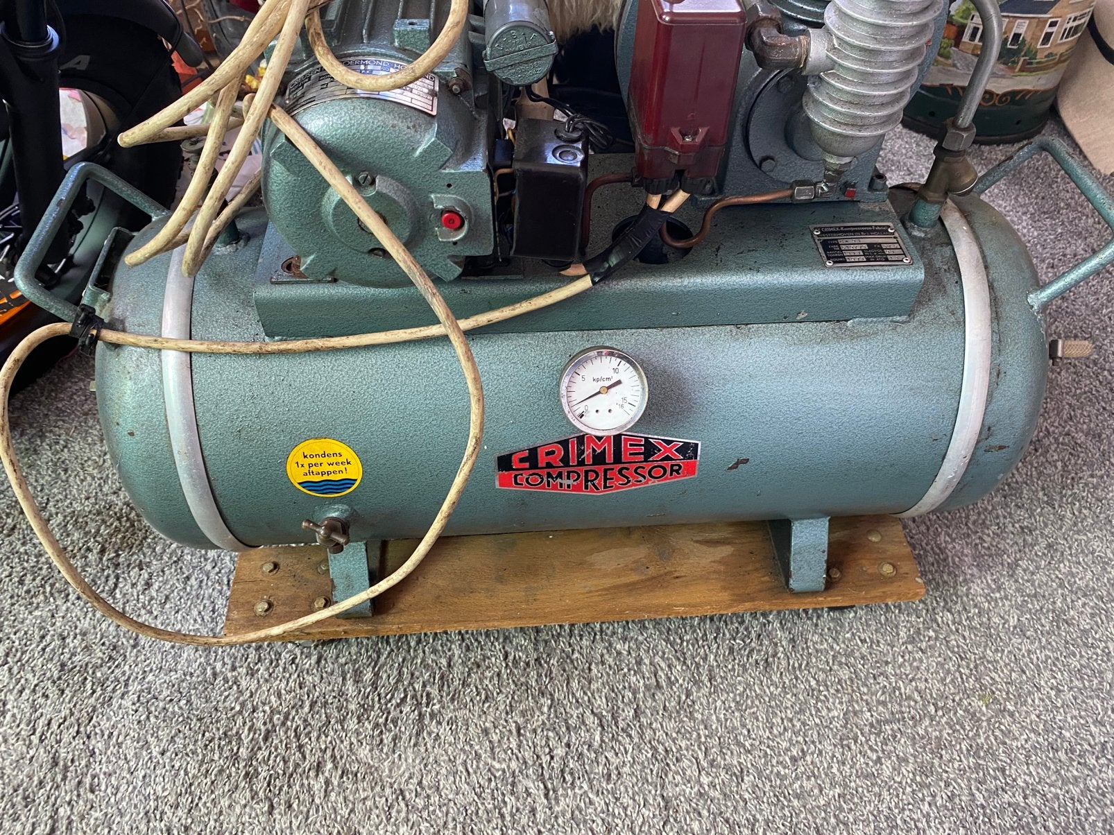 Crimex compressor, Ophalen, Gebruikt, 6 tot 10 bar, 25 tot 100 liter