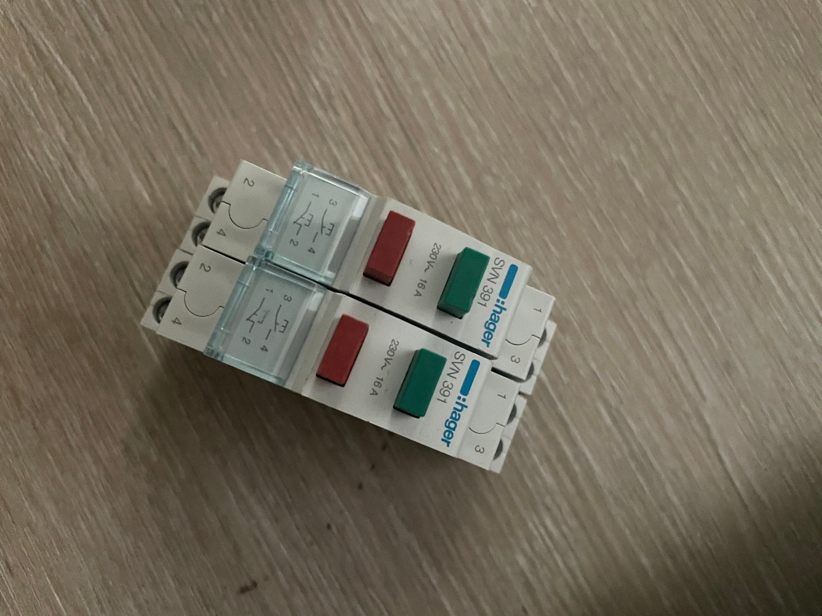 Hager SVN 391 Installatieautomaat 230V 16A, Ophalen of Verzenden, Gebruikt, Hager, Installatieautomaat
