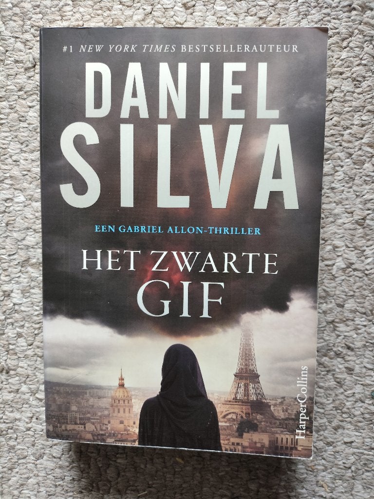 Daniel Silva Het Zwarte Gif in nette staat, Boeken, Ophalen of Verzenden, Zo goed als nieuw