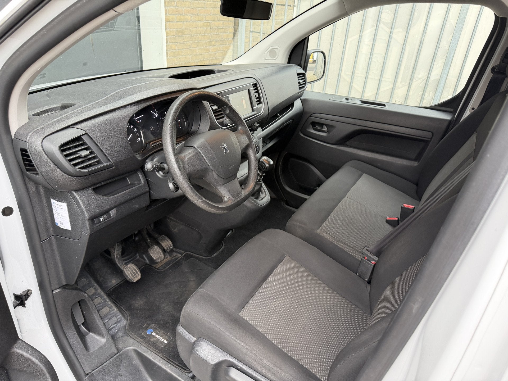 Peugeot Expert 2.0 BlueHDI 145 PK Euro 6S&S L2 Navigatiesyst, Auto's, Bestelauto's, Voorwielaandrijving, 145 pk, Stof, Gebruikt