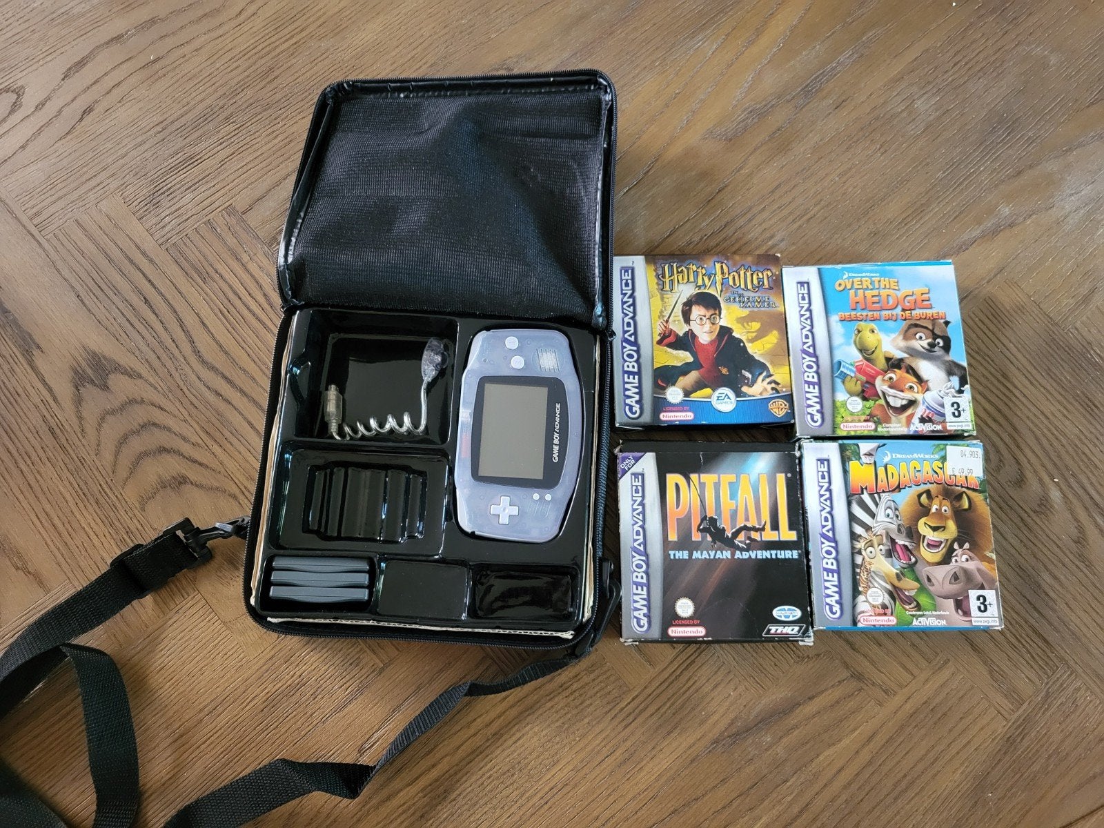 Nintendo Game Boy Advance Glacier met tas en 4 spellen, Avontuur en Actie, 1 speler, Ophalen of Verzenden, Zo goed als nieuw