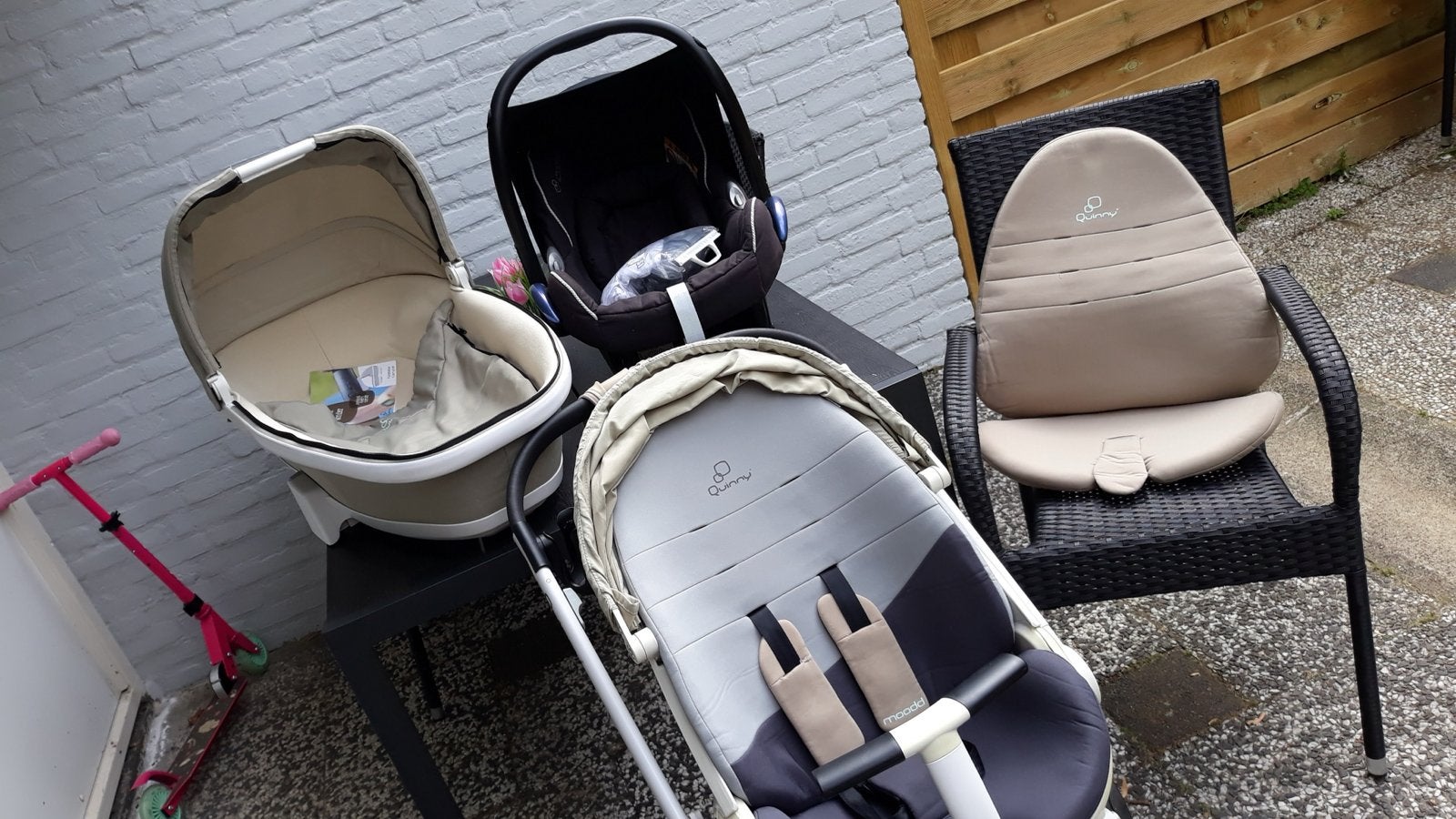 Quinny Moodd Combiwagen met Maxi-Cosi en reiswieg, Kinderen en Baby's, Kinderwagens en Combinaties, Zo goed als nieuw, Combiwagen
