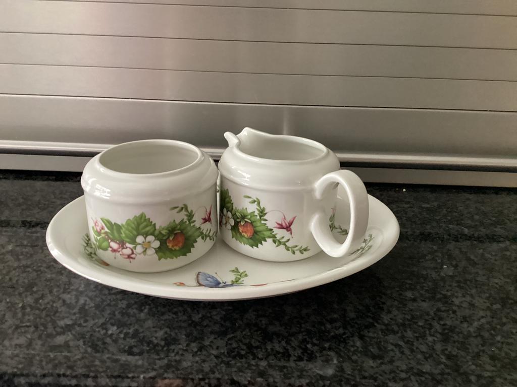 Serviesdelen Marjolein Bastin member of de wedgwood Groep, Ophalen of Verzenden, Zo goed als nieuw, Porselein, Overige typen