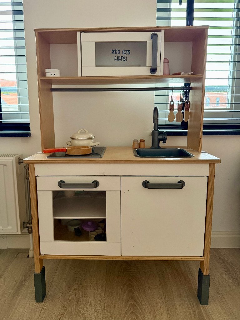IKEA speelkeuken - met magnetron en verlichte kookplaat., Ophalen, Gebruikt, Hout, Speelkeuken