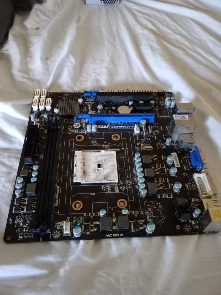 MSI A75MA-P33, DDR3, Ophalen of Verzenden, Zo goed als nieuw, Micro-ATX