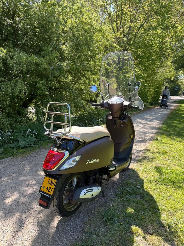 Sym Fiddle 3 Scooter 2017- Bruin, Goed Onderhouden, Ophalen, Gebruikt, Maximaal 45 km/u, Benzine
