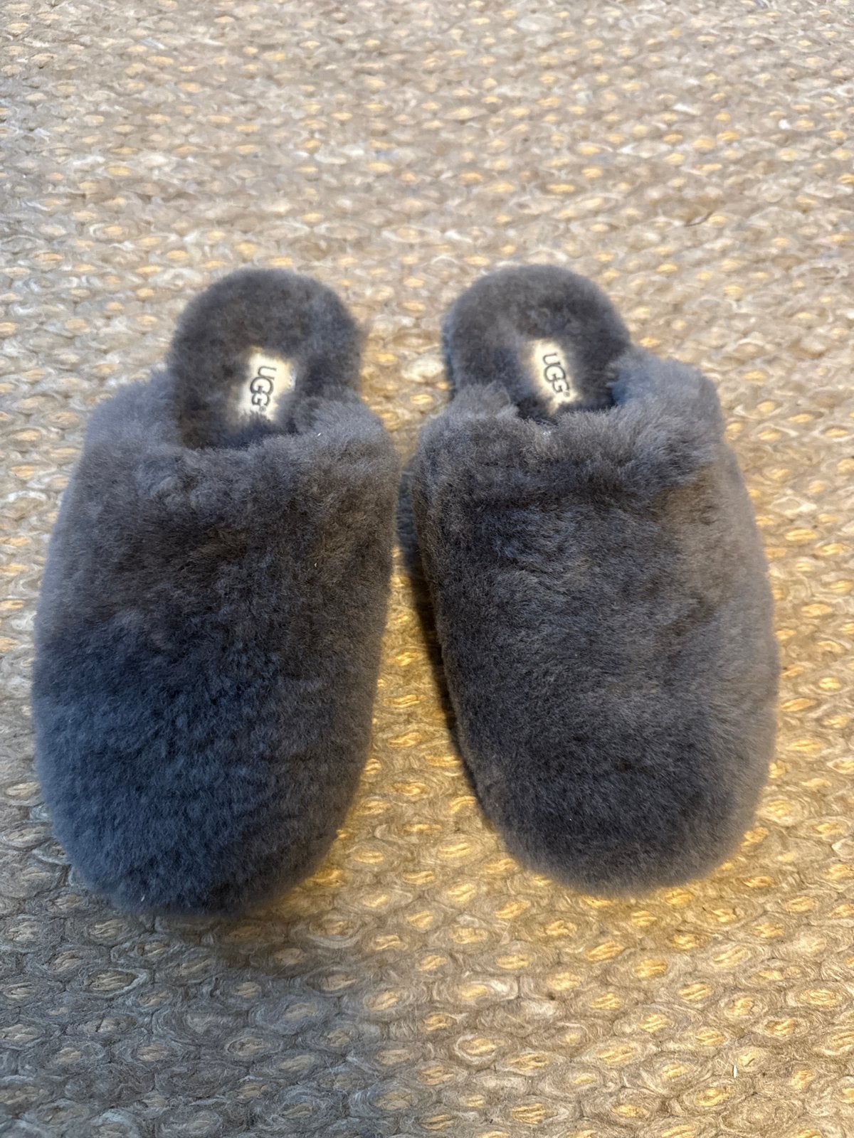 UGG pantoffels - Grijs - Maat 39, Ophalen of Verzenden, Nieuw, Grijs, Pantoffels of Sloffen