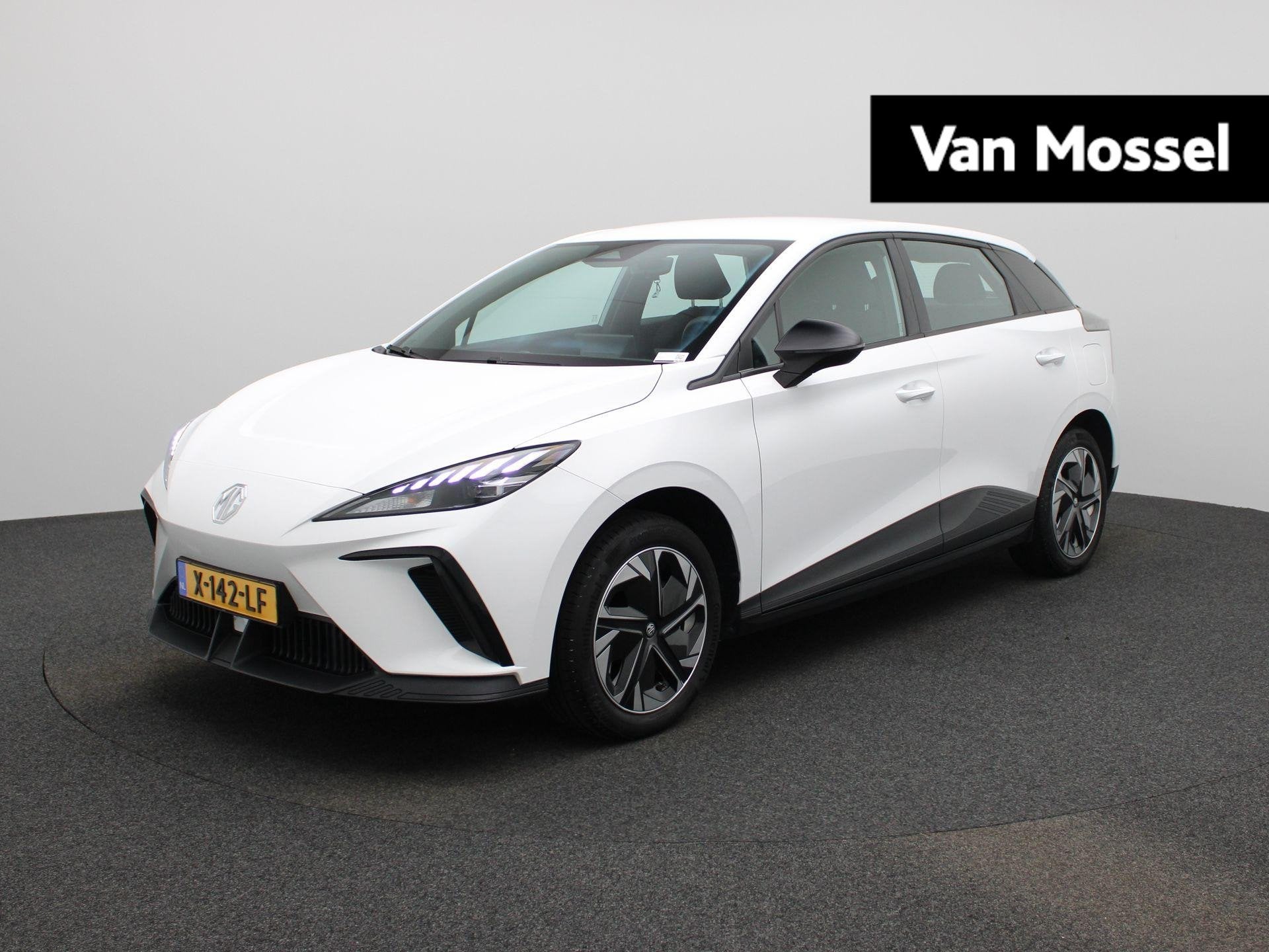 MG MG4 Electric Standard 51 kWh | APPLE CARPLAY | ANDROID AU, Auto's, Automaat, 12 maanden, Wit, Parkeersensor