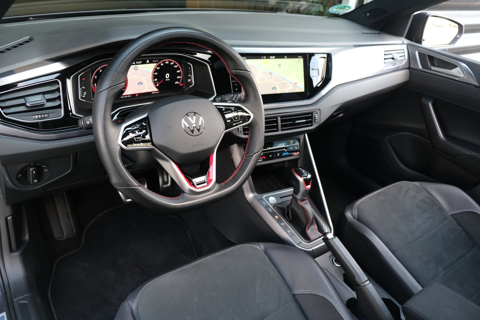 Volkswagen Polo 2.0 TSI GTI 207PK Facelift DSG Pano IQ Matri, Auto's, Volkswagen, 1272 kg, 15 km/l, Gebruikt, 680 kg
