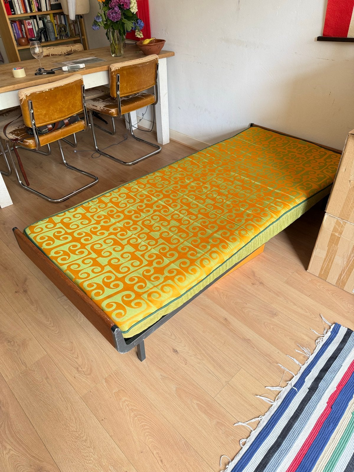 Vintage eenpersoonsbed van Auping met uniek patroon, Huis en Inrichting, Slaapkamer | Bedden, Gebruikt, Ophalen of Verzenden, Overige maten