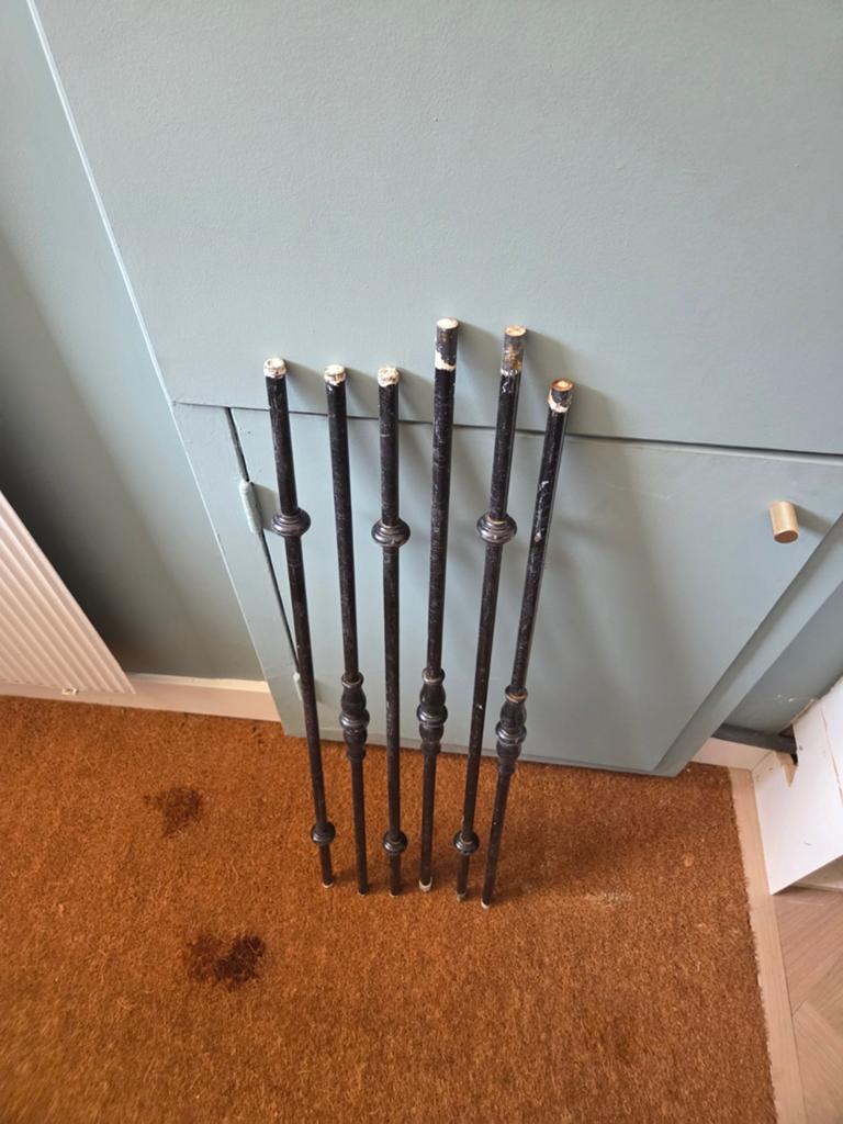 6 ijzeren traphek spijlen, 82cm lang, Ophalen, Gebruikt, 250 mm of meer, Overige typen