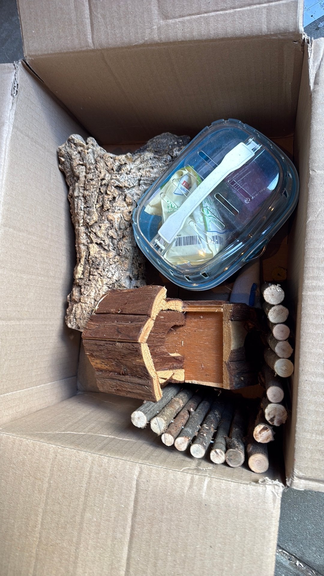 Hamsterhok en reismand, Ophalen, Transportkoffer of -box