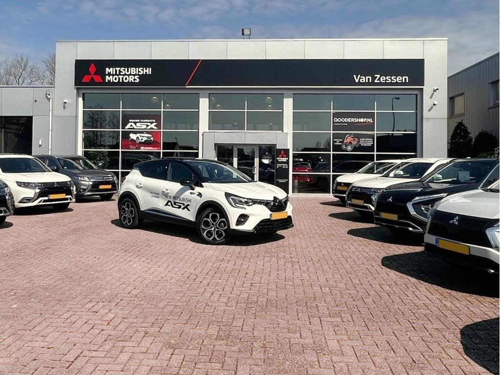 Foto 4 van Mitsubishi ASX 1.8 HEV AT Black Edition | EUR 3900,- voordee
