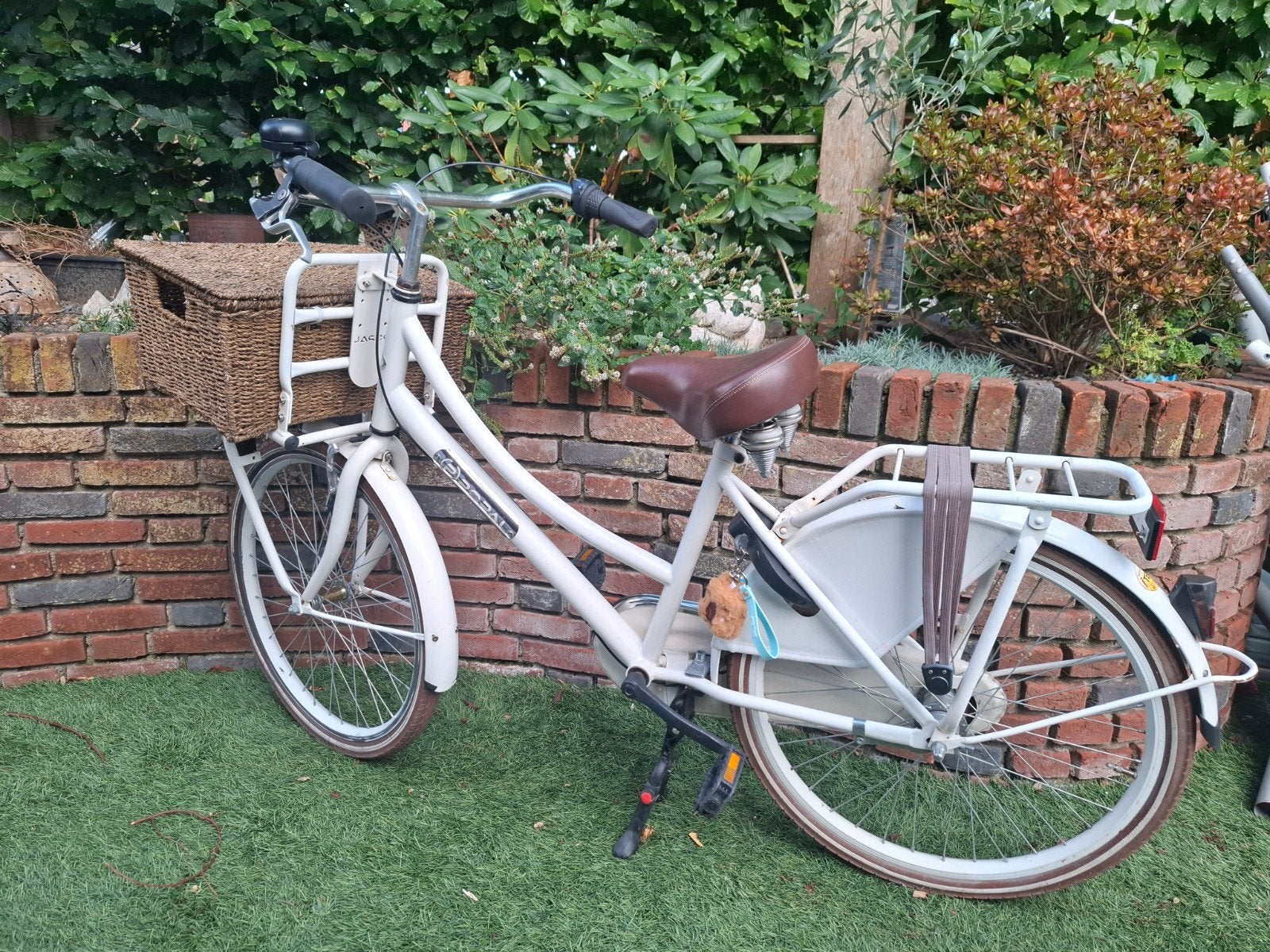 Witte Popal meisjesfiets 26 inch, nagekeken, Terugtraprem, Gebruikt, Versnellingen, Popal