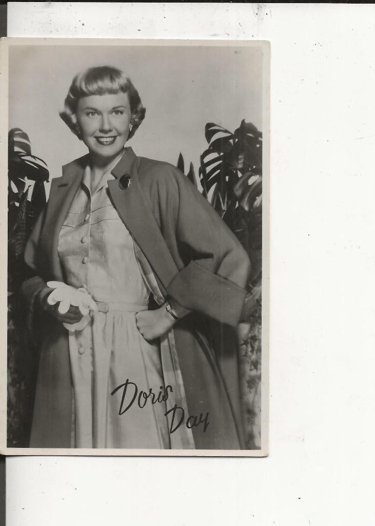 Doris Day met overjas, Verzamelen, Ophalen of Verzenden, 1960 tot 1980, Ongelopen, Sterren en Beroemdheden