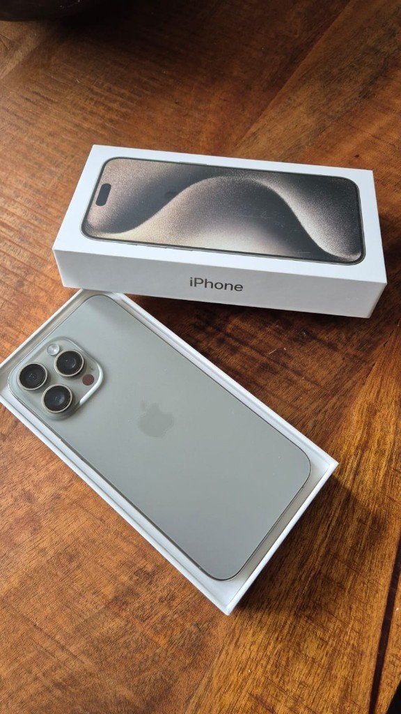 Iphone 15 pro max, Telecommunicatie, Mobiele telefoons | Apple iPhone, IPhone 15 Pro Max, Zo goed als nieuw, 87 %, Zonder simlock
