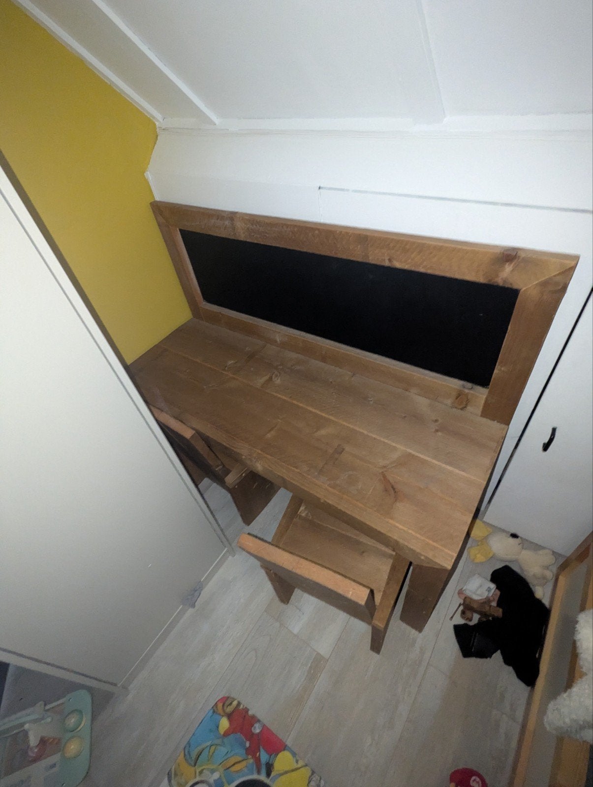 steiger houten speelgoed tafel, Ophalen, Zo goed als nieuw